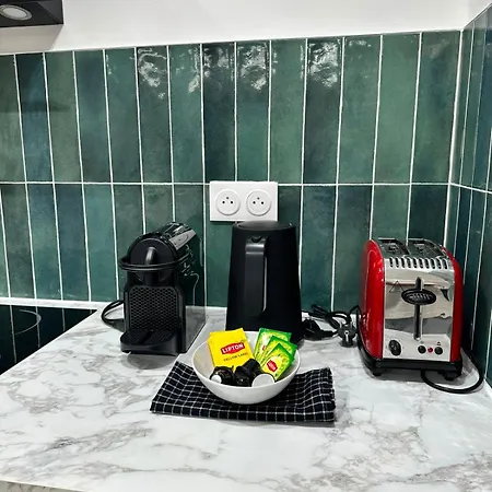 Contemporary 2br In With Netflix *